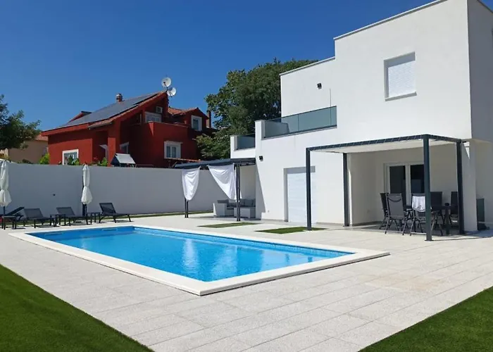 Iva By Guide Sibenik