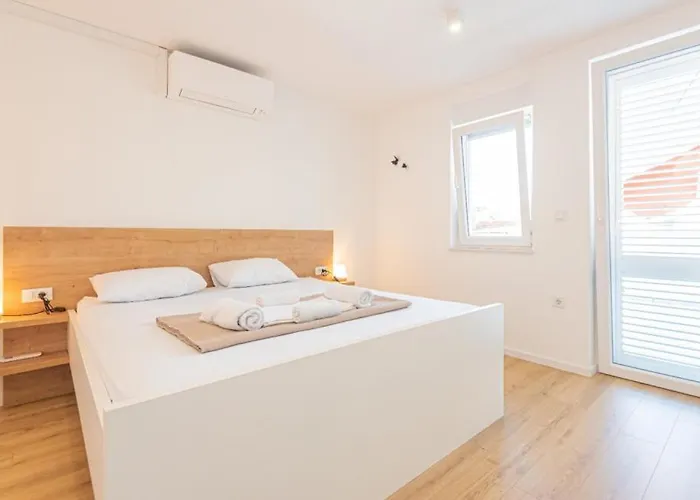 Iva By Guide * Sibenik