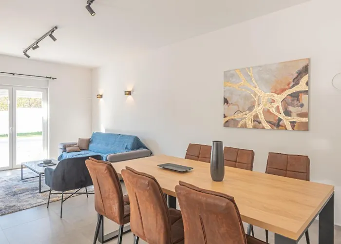 Iva By Guide Vila Sibenik